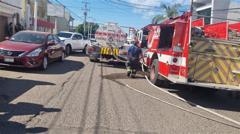 Incendio En Carpintería Provoca Desalojo En La Miguel Hidalgo En Culiacán