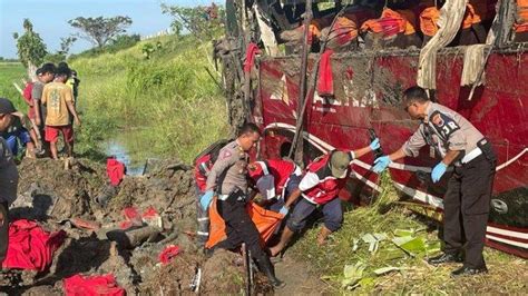 Update Kecelakaan Maut Bus Agra Mas Di Tol Pemalang Korban Tewas Jadi