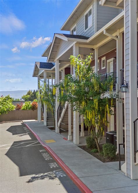 Orchard Glen Estates | Medford Luxury Apartments