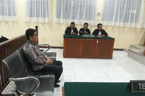 Terbukti Suap Anggota Dprd Inhu Divonis Bulan Penjara Politik