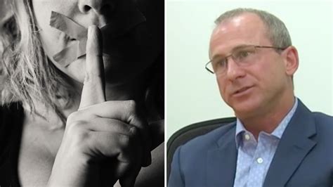 Dad Tracks Down 16 Year Old Daughter And Saves Her From Snapchat Sex Traffickers