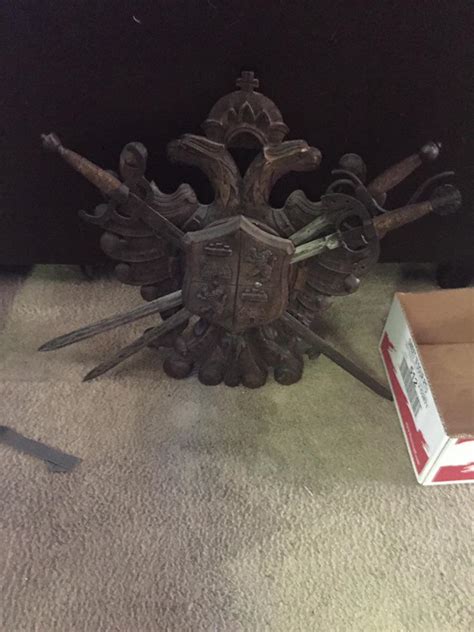 What does this crest represent? : r/Whatisthis