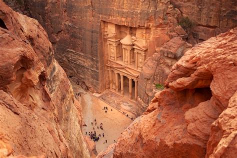 Petra, the Fascinating History of This Once Lost City