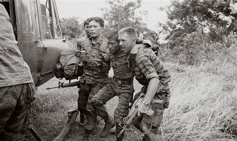 30 Historical Images Of The Vietnam War Page 5 True Activist