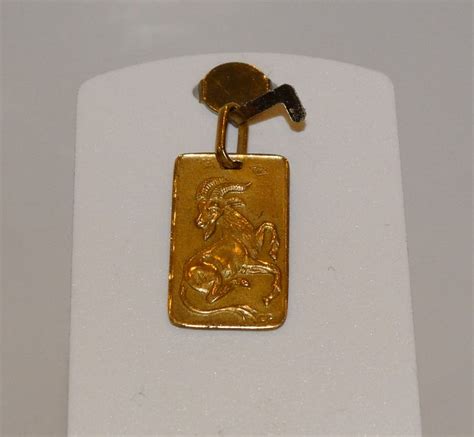 Pendentifs En Or Jaune Carats Signes Du Zodiaque Rachat D Or Et