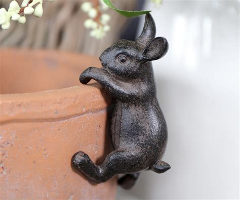 Hazel The Rabbit Pot Hanger Brown