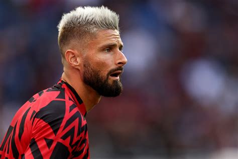 Download Ac Milan Olivier Giroud Sports Hd Wallpaper