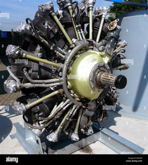 Why Do Ww2 Naval Planes Tend To Use A Radial Engine More 52 Off