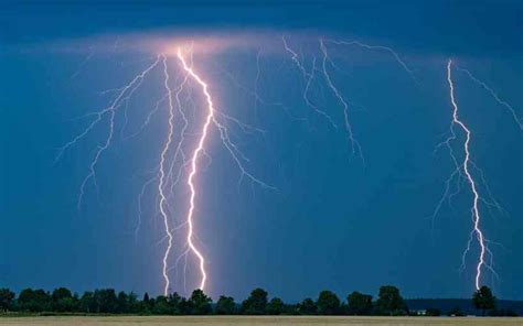 Unwetter Warnung In Nrw Dwd Warnt Vor Hochwasser Starkregen Und