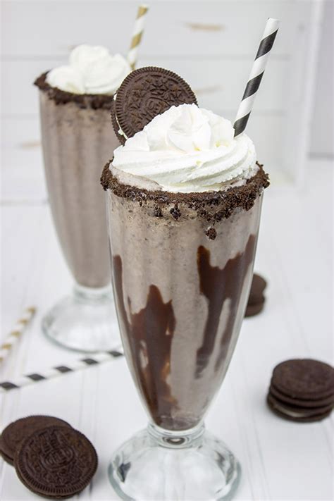 Oreo Milkshakes Recipe Desserts Cookies And Cream Milkshake Oreo