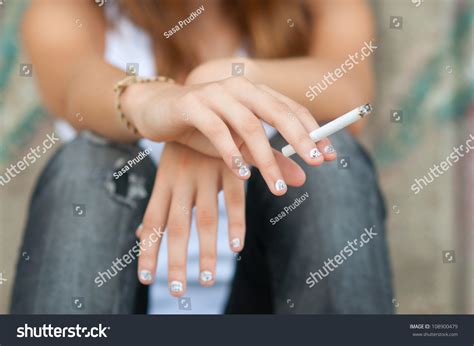 Teenage Hands Holding Cigarette Stock Photo 108900479 Shutterstock