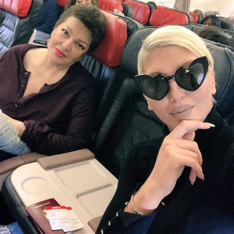 Радио-водителката Дивна Карлеуша почина во 61-та година – Фокус