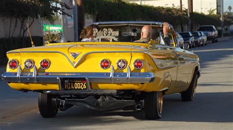 Tupac S 1961 Chevrolet Impala Has Resurfaced As A Hopping Long Beach Lowrider Autoevolution