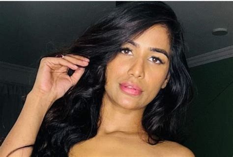 Poonam Pandeys Last Video About Big Surprise Goes Viral On Internet