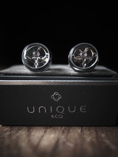 unique  cufflinks  movement gunmetal furbellow