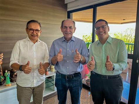 Dr Hélio é oficializado como pré candidato a prefeito de Parnaíba pelo