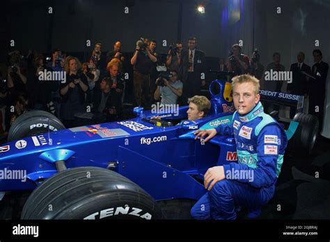 L R F1 Drivers Nick Heidfeld And Kimi Raikkonen With The New Sauber