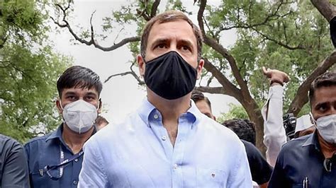 Congress Mps Detained In Delhi While Protesting Rahul Gandhis