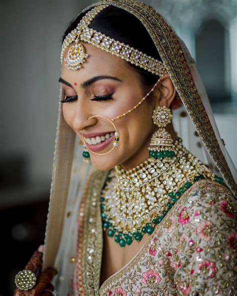 sabyasachi-bridal-jewellery-pieces - ShaadiWish