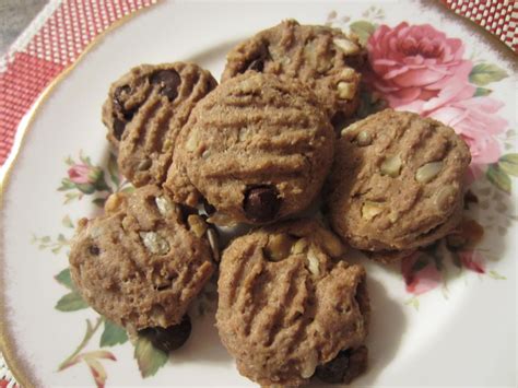 STEVIA CHOCOLATE CHIP COOKIES | Winnie's Winning Ways