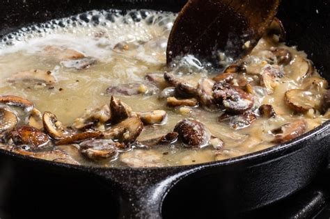 Homemade Cream Of Mushroom soup Gravy : Best Ever and so Easy – Easy ...