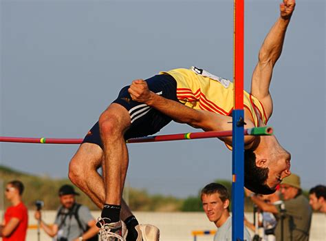 Educa O F Sica Atletismo Saltos Conex O Escola Sme