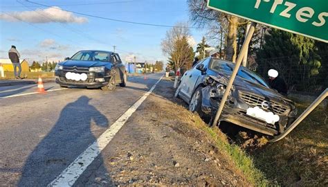 Wypadek Pod Krakowem Na Drodze Wojew Dzkiej Zderzy Y Si Dwa