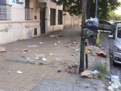 En La Zona De 6 Y 42 Reclamaron Por Suciedad Y Basura Frente A Un