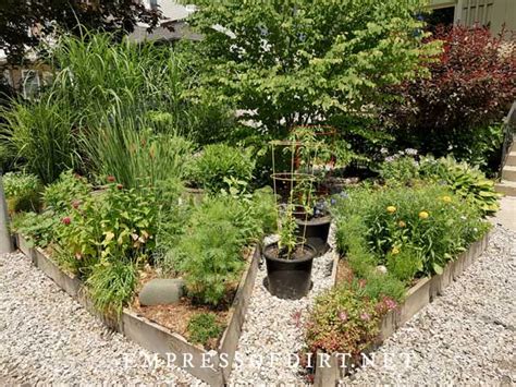 25 Vegetable Garden Design Layout Ideas With Photos