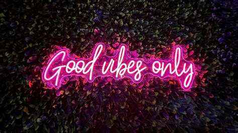 Discover 75 Hot Pink Wallpaper Laptop Super Hot Incdgdbentre