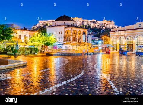 Atenas Grecia Imagen Nocturna Con Atenas Desde Arriba Plaza