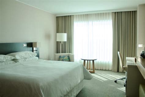 Review: Staying at the Airport Hotel in Denver, Colorado - Business Insider