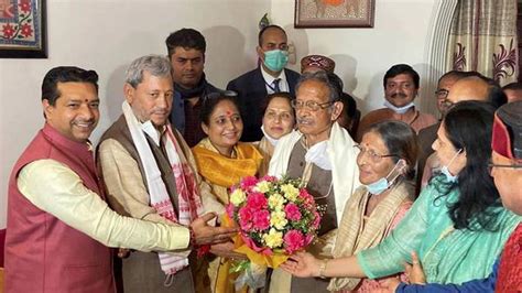 New Uttarakhand Cm Meets His Mentor B C Khanduri The Hindu