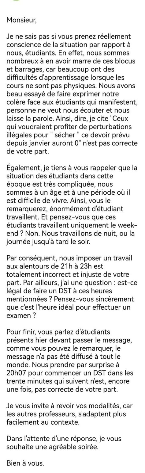 Un Enseignant Impose Un Devoir à 21h Une Étudiante Rétorque Et Se Fait