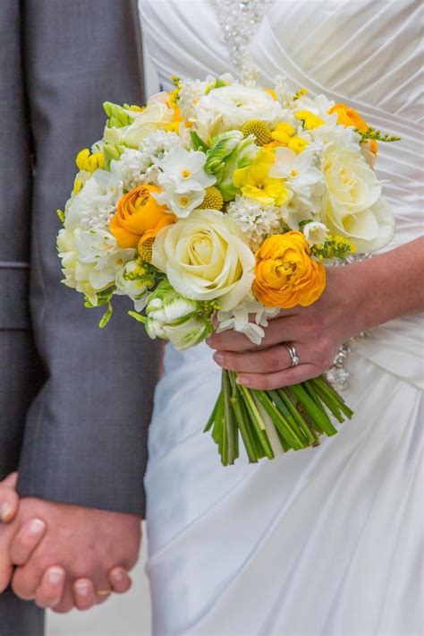 Brautstrau In Gelb Und Wei Heiraten Mit Braut De