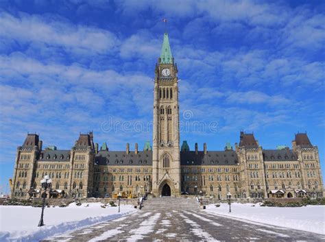 339 Parliament Building Ottawa Winter Snow Stock Photos - Free ...