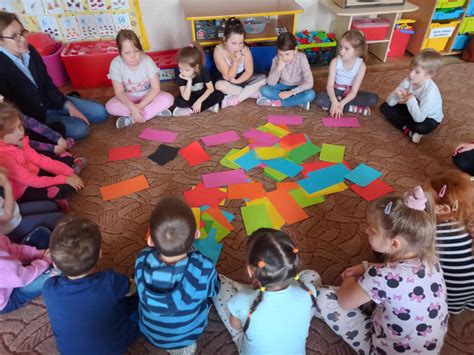 Zaj Cia Z Psychologiem Opowiadamy O Emocjach Miejskie Przedszkole