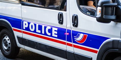 Val De Marne Un Homme Poignard Mort En Pleine Rue Un Suspect En