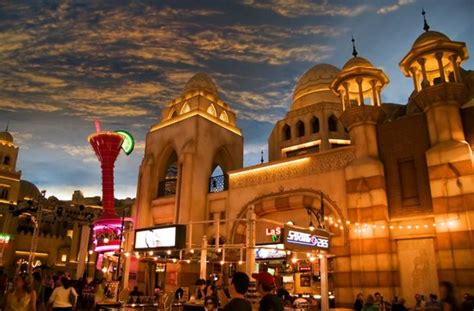 V Theater (Las Vegas, NV): Hours, Address, Tickets & Tours, Attraction ...