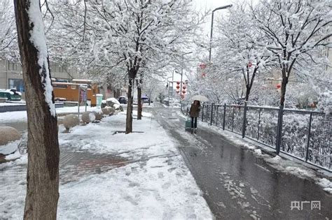 山西突降暴雪，多地积雪超20厘米！暴雪黄色预警已拉响！腾讯新闻