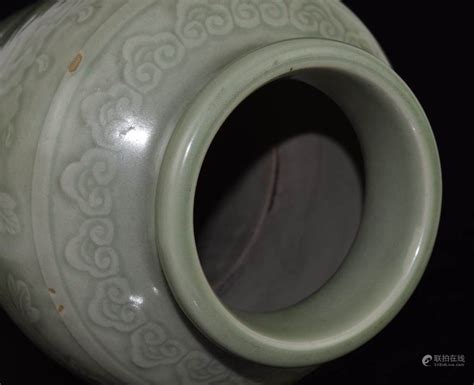 Bidlive Chinese Longquan Ware Vase