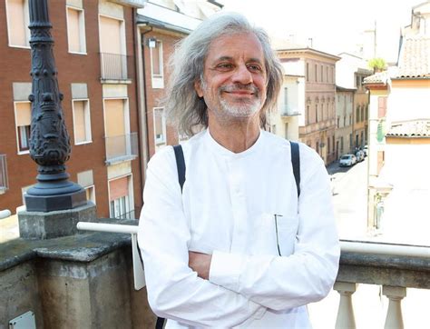 Bologna Alessandro Bergonzoni La Guerra Non Un Fatto Naturale