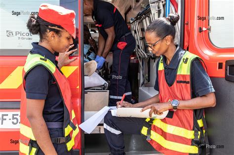 Photo De Intervention Pour Malaise En Centre Ville Avec Les Infirmiers