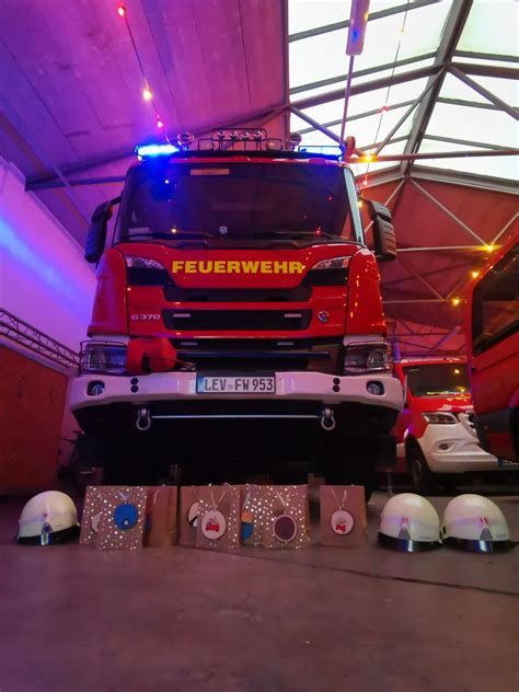 Technische Hilfe Nikolaus Feuerwehr Rheindorf