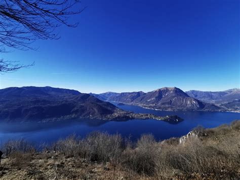 Sentiero Del Viandante Camminando Affacciati Sul Lago Di Como A