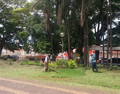 Ituiutaba Equipes Fazem A Manuten O Da Pra A C Nego Ngelo Amvap