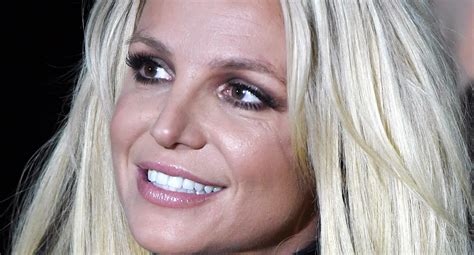 Britney Spears Goes Topless In New Photo On Instagram Britney Spears Just Jared Celebrity