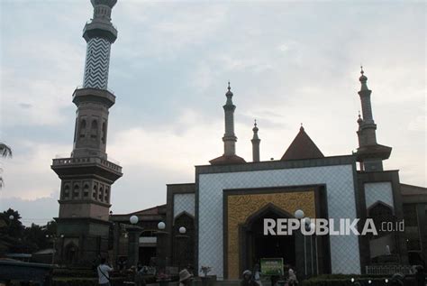 Masjid At Taqwa Cirebon Gerakan Lagi Subuh Berjamaah Republika Online