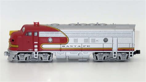 N Scale Kato Usa 176 2121 Locomotive Diesel Emd F7 Santa Fe