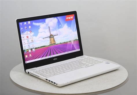 Yahooオークション Fujitsu Fmva77wwg Lifebook Ah77w Win10 Core